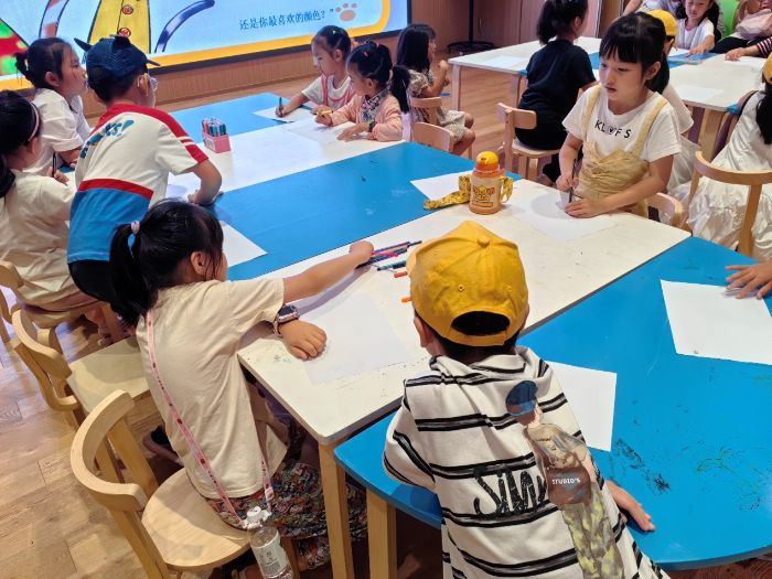 用閱讀點(diǎn)亮童心，以協(xié)作傳遞——南京師范大學(xué)泰州學(xué)院“紅心研墨”暑期社會(huì)實(shí)踐紀(jì)實(shí)（12）