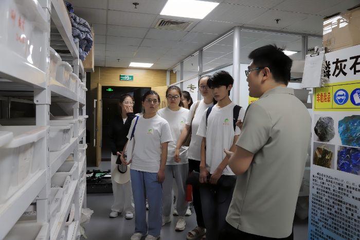 探材料創(chuàng)新 拓黃河治污新思路——河圖之“Mg”實踐團赴高分子材料創(chuàng)新園研學(xué)