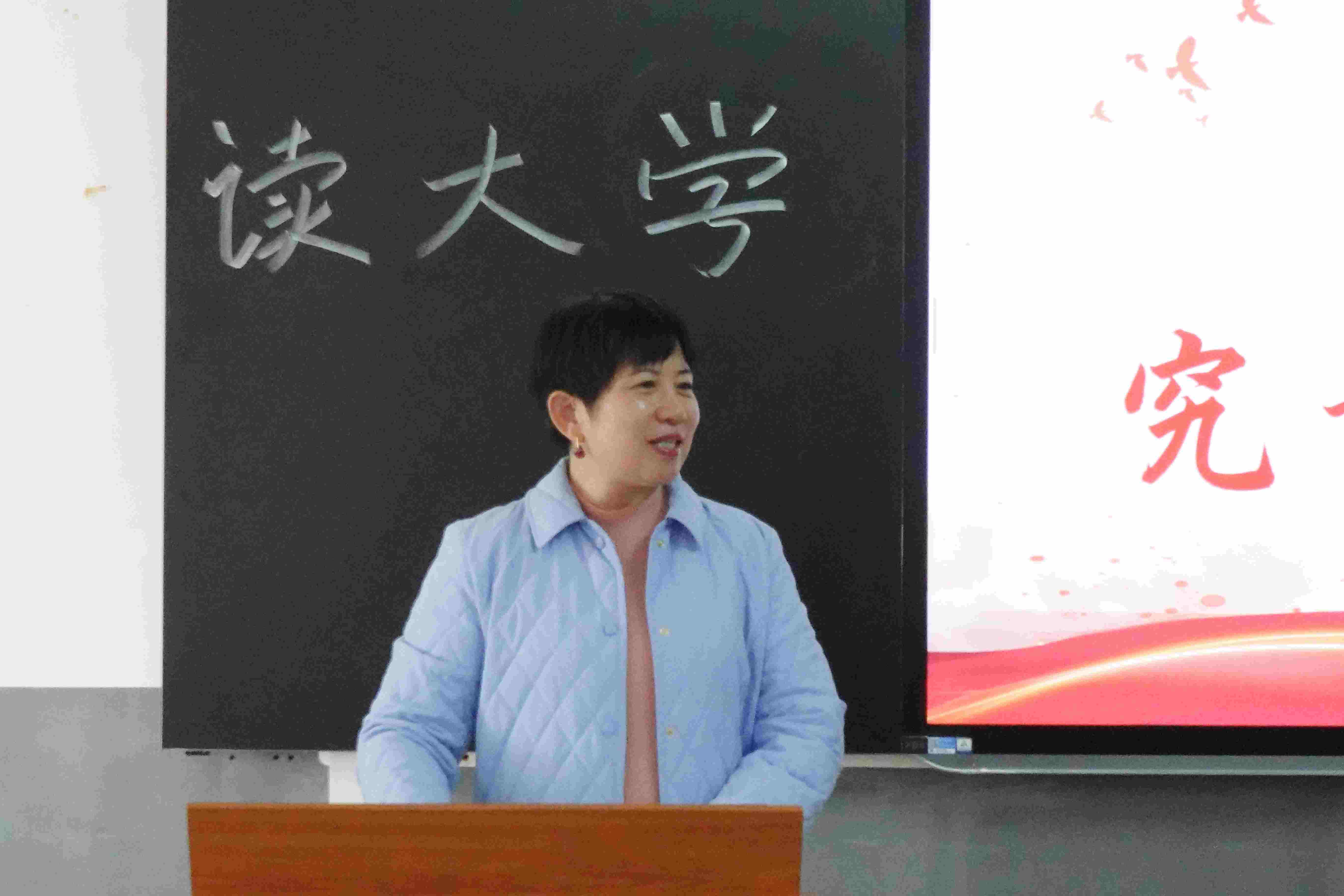 湖南師范大學(xué)樹(shù)達(dá)學(xué)院第十三期先鋒團(tuán)校經(jīng)管系、理工系分校舉行第三次理論培訓(xùn)