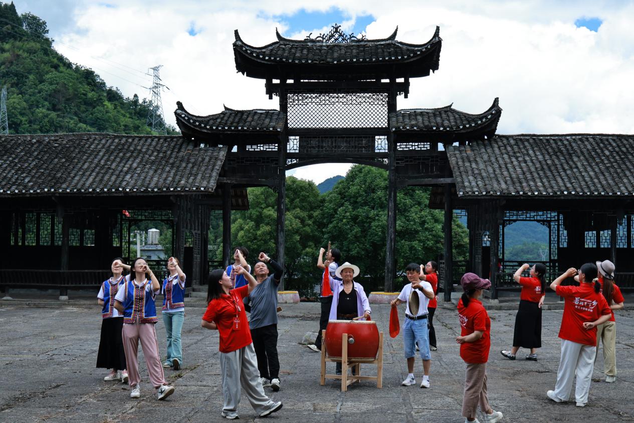 無錫職業(yè)技術(shù)大學(xué)：數(shù)字經(jīng)緯連湘錫，千年非遺煥新生