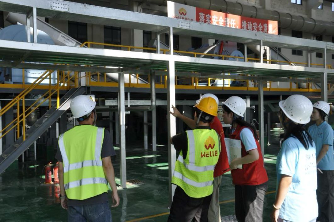 河海大學(xué)“涓澤潤(rùn)豫，碳索未來(lái)”千鄉(xiāng)萬(wàn)村環(huán)保科普小分隊(duì)探訪商丘中電有限公司生產(chǎn)現(xiàn)場(chǎng)