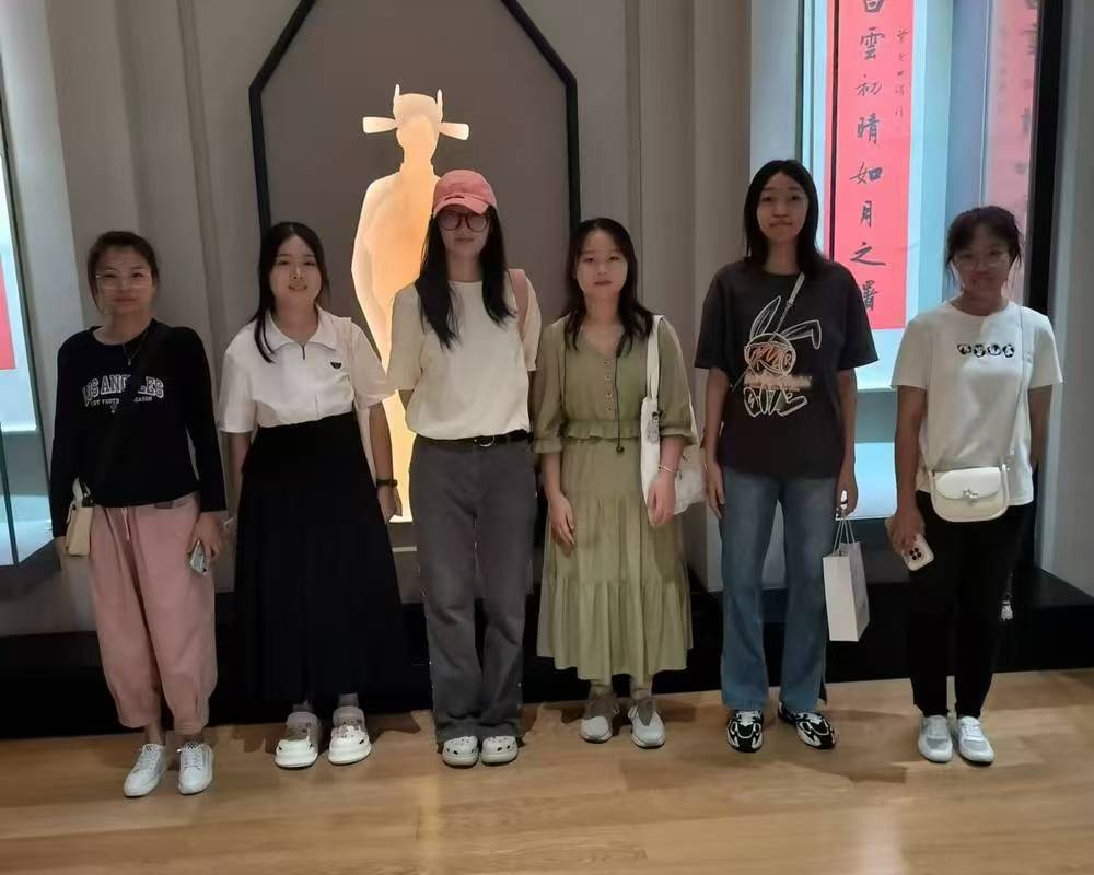 蘇州大學(xué)民韻和璧民族實(shí)踐團(tuán)攜手促進(jìn)民族團(tuán)結(jié)