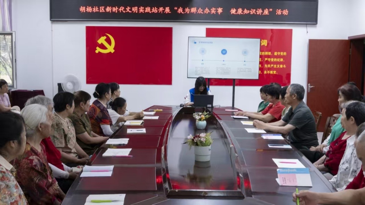 新疆塔里木大學(xué)學(xué)子急救實(shí)踐：青春守護(hù)，點(diǎn)亮生命希望！