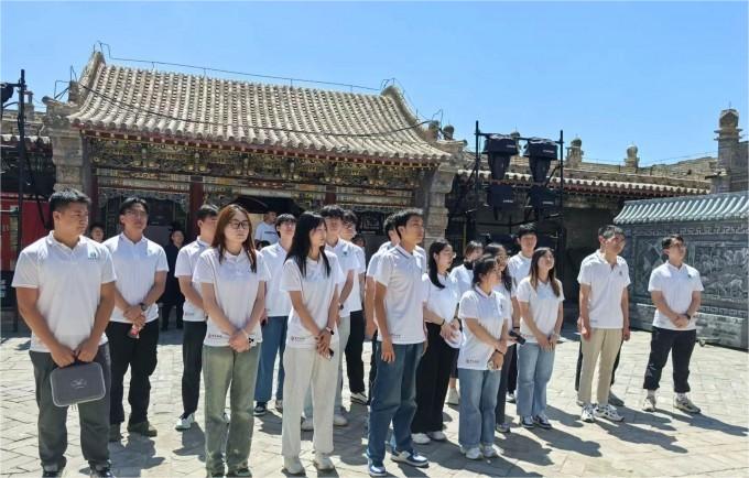 “挺膺擔(dān)當(dāng)、能源報(bào)國(guó)”晉陜蒙能源基地實(shí)踐團(tuán)參觀伊金霍洛旗郡王府觀后感