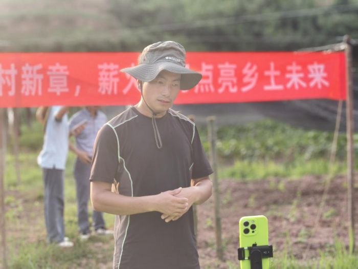 重外院學(xué)子探訪巫溪蔬菜基地|沃土之上筑夢 田野之上扎根---青春力量賦能鄉(xiāng)村振興