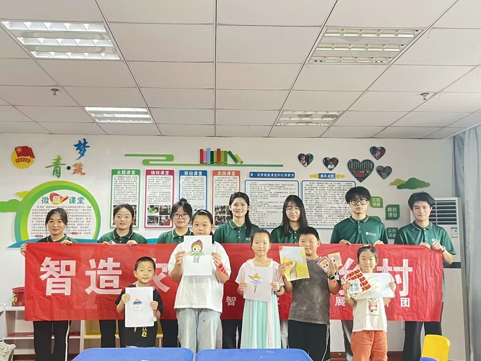 巢湖學(xué)院數(shù)學(xué)與大數(shù)據(jù)學(xué)院赴同大鎮(zhèn)“智造農(nóng)業(yè)，數(shù)聯(lián)鄉(xiāng)村”智慧農(nóng)業(yè)發(fā)展調(diào)