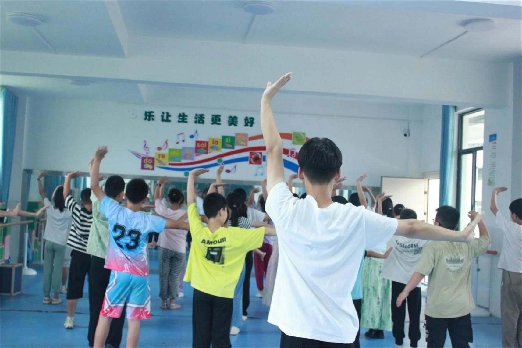 “雛鷹計劃”志愿活動支教特色課程