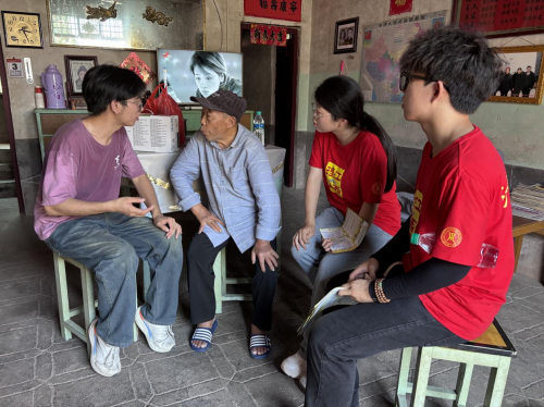 青春在傾聽中成長(zhǎng)：江西理工學(xué)子體悟“被需要的幸?！?></a></li></ul>
<ul class=