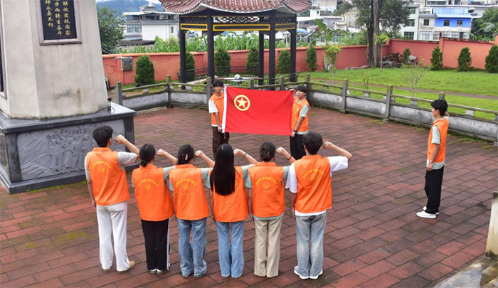 永德之行：昆明鐵道職院 “三下鄉(xiāng)” 實踐團隊感悟紅色文化，關(guān)注彝族俐侎人非遺