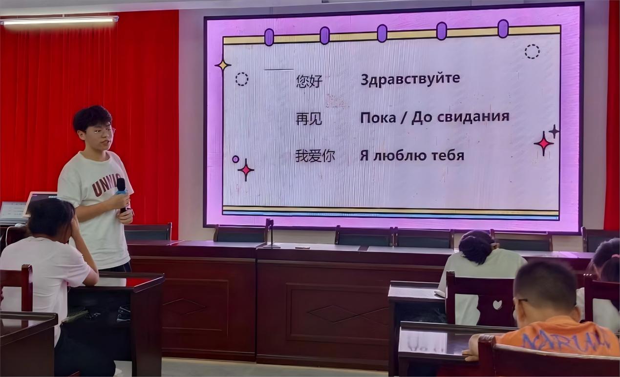 多語(yǔ)啟蒙，播撒希望