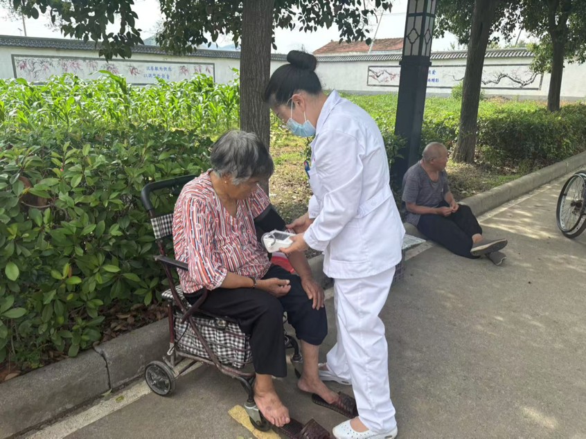 七月暖陽(yáng)照桑榆：淮北師范大學(xué)計(jì)算機(jī)科學(xué)與技術(shù)學(xué)院“銀齡暖陽(yáng)”團(tuán)隊(duì)烈山敬老紀(jì)實(shí)