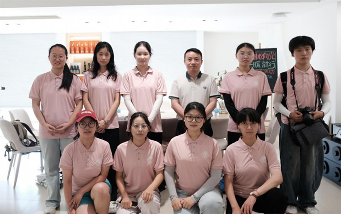 地鐵口崛起“共富市集”：大道夜市換新顏——浙江工商大學(xué)公共管理學(xué)院市集引擎·共富浙行實踐團