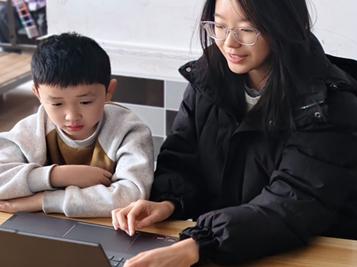 聊城大學醫(yī)學院開展“醫(yī)“路童行云講堂活動