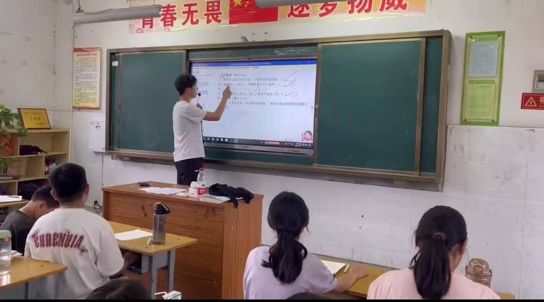 “啟夢華夏行”支教調(diào)研實踐團(tuán)赴河南進(jìn)行支教調(diào)研活動