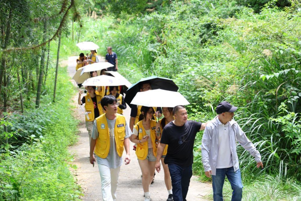 暑期“三下鄉(xiāng)”|溯竹源知工藝，探科創(chuàng)興竹業(yè)