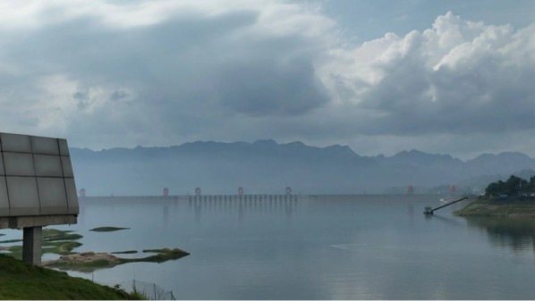 小橙故事社會實踐隊于秭歸木魚島公園開展實踐活動，助力地方發(fā)展與文化傳播