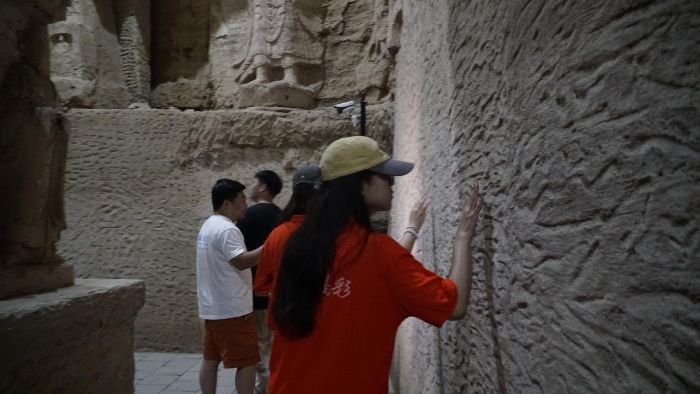 踏尋絲路印記 體悟守護(hù)之責(zé)：學(xué)子探訪涇川石窟群收獲豐