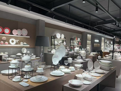 陶瓷智變 數(shù)字領(lǐng)航| 廣東工業(yè)大學(xué)“振興燎原”突擊隊(duì)調(diào)研潮州陶瓷產(chǎn)業(yè)數(shù)字化轉(zhuǎn)型升級(jí)