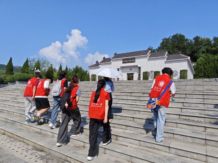 追尋紅色足跡，感悟綠色蝶變
