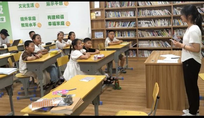 南泰學子再進社區(qū)：用青春溫度點亮童心世界