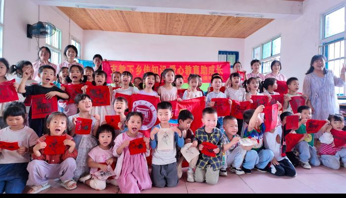 暑期三下鄉(xiāng) | 湘潭理工學(xué)院拾遺瑰寶隊：以青春創(chuàng)意驅(qū)動非遺文旅發(fā)展新活力