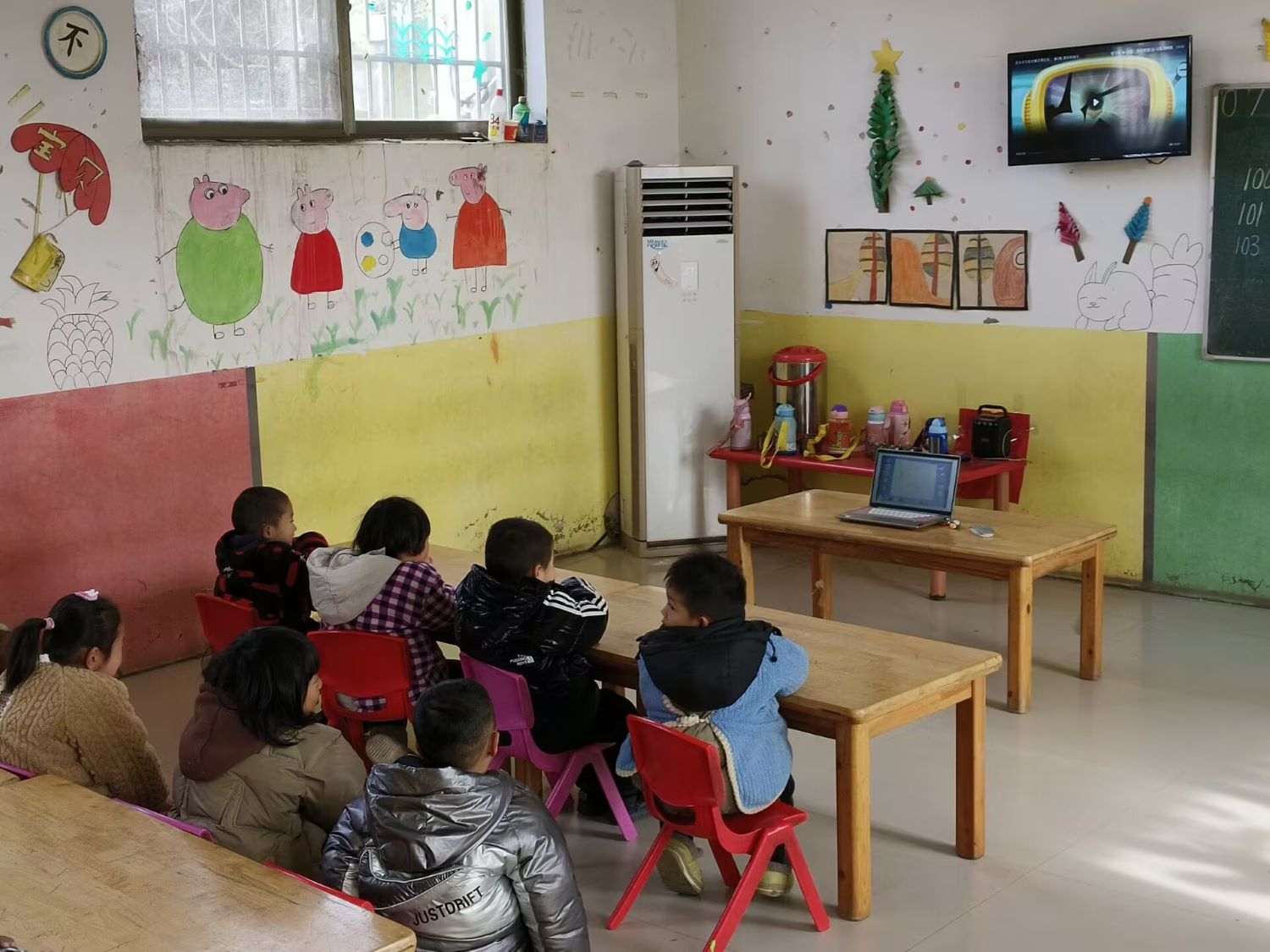 “繪世界”調(diào)研團(tuán)于菏澤市周莊幼兒園開(kāi)展調(diào)研活動(dòng)