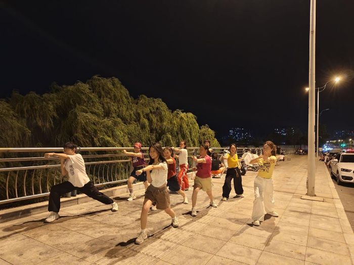 兵武相融舞翩躚，傳承創(chuàng)新共前行