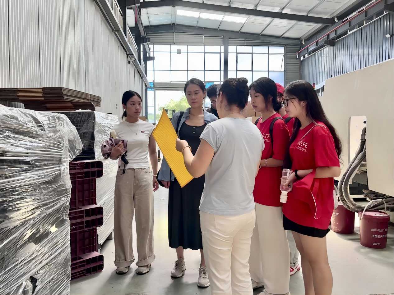 鄭小商暑期社會(huì)實(shí)踐：深耕電商助農(nóng)，共筑鄉(xiāng)村振興夢(mèng)