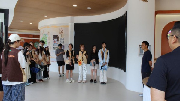 青春執(zhí)筆繪橙鄉(xiāng) 校地攜手助振興 —— 武漢東湖學(xué)院學(xué)子三赴秭歸 解碼臍橙產(chǎn)業(yè)