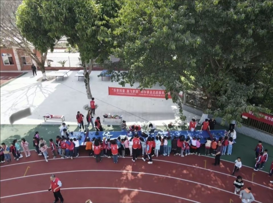 百村支書社會實踐：探尋鄉(xiāng)村振興的多元路徑