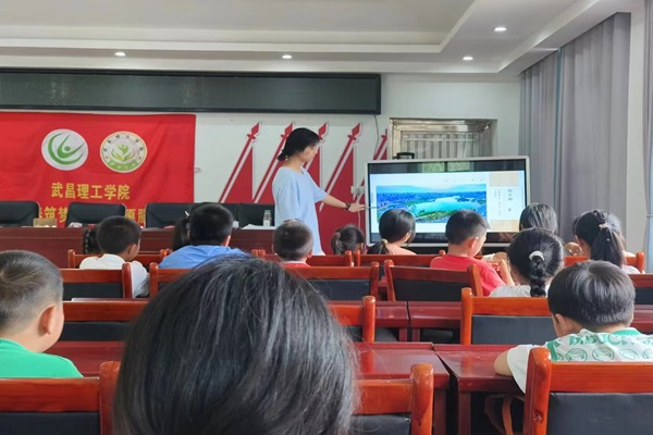暑期社會實踐：武昌理工學(xué)院“青春筑夢”通城志愿服務(wù)隊開展——文明旅游新風(fēng)尚特色課程