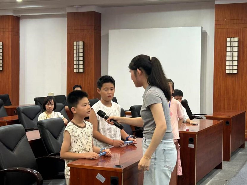 細節(jié)里的溫暖——南京師范大學泰州學院“紅心研墨”暑期社會實踐紀實（31）