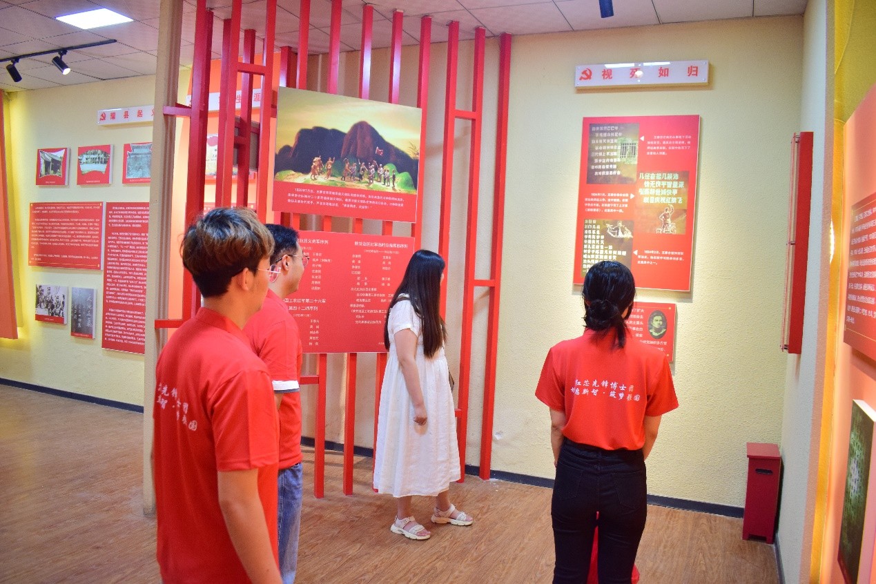 追憶烽火歲月 砥礪科研初心：長安大學材料學院博士團參觀權(quán)中紀念館