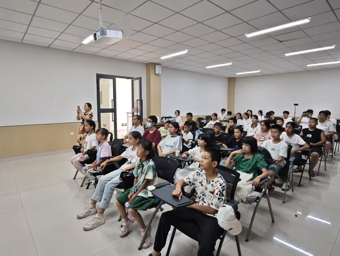 塔里木大學|“紅十字·護生命”活動——急救星火燃希望 生命守護共成長