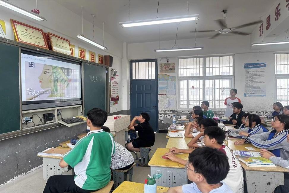 直擊心靈：“紅燭行動(dòng)”點(diǎn)亮鄉(xiāng)村希望之光