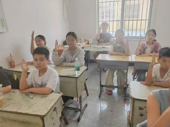 字母綴鄉(xiāng)間 暑課啟童智