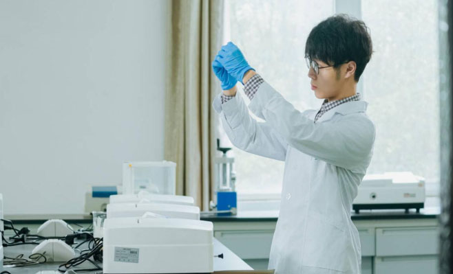 成工學(xué)子以廢換寶：智能節(jié)能裝置重塑廢舊扣式鋰電池回收新篇章