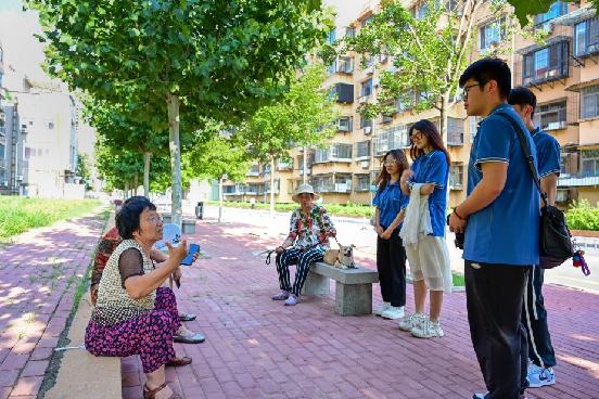 能源先鋒實踐隊赴張大里社區(qū)進行能源普及宣講