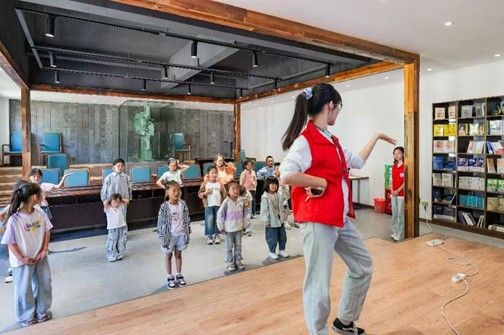 行走的思政課|長安紅大學(xué)赴貴州畢節(jié)“到祖國需要的黔方﹒傳長大薪火的書聲”實踐隊“美·黔心長紅”課程紀(jì)實