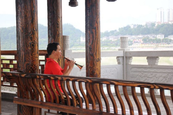 青春賦能鄉(xiāng)村振興：武漢東湖學(xué)院實踐隊秭歸木魚島之行，解鎖“詩橙文化”融合密鑰