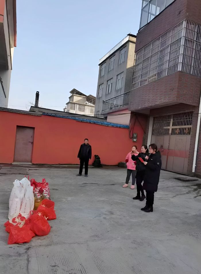 在實踐中淬煉初心 于服務(wù)中彰顯擔(dān)當(dāng)——淮師學(xué)子“返家鄉(xiāng)”開展新春基層實踐