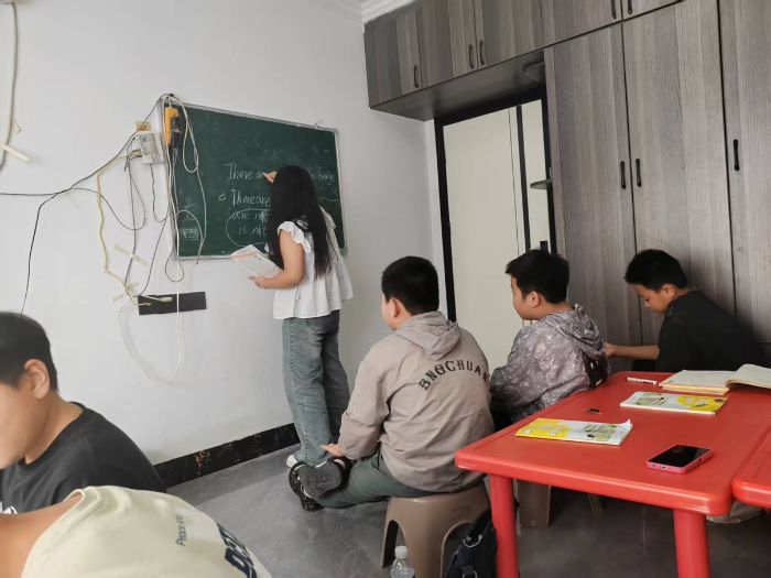 田埂課堂：一場(chǎng)關(guān)于教育的覺(jué)醒之旅