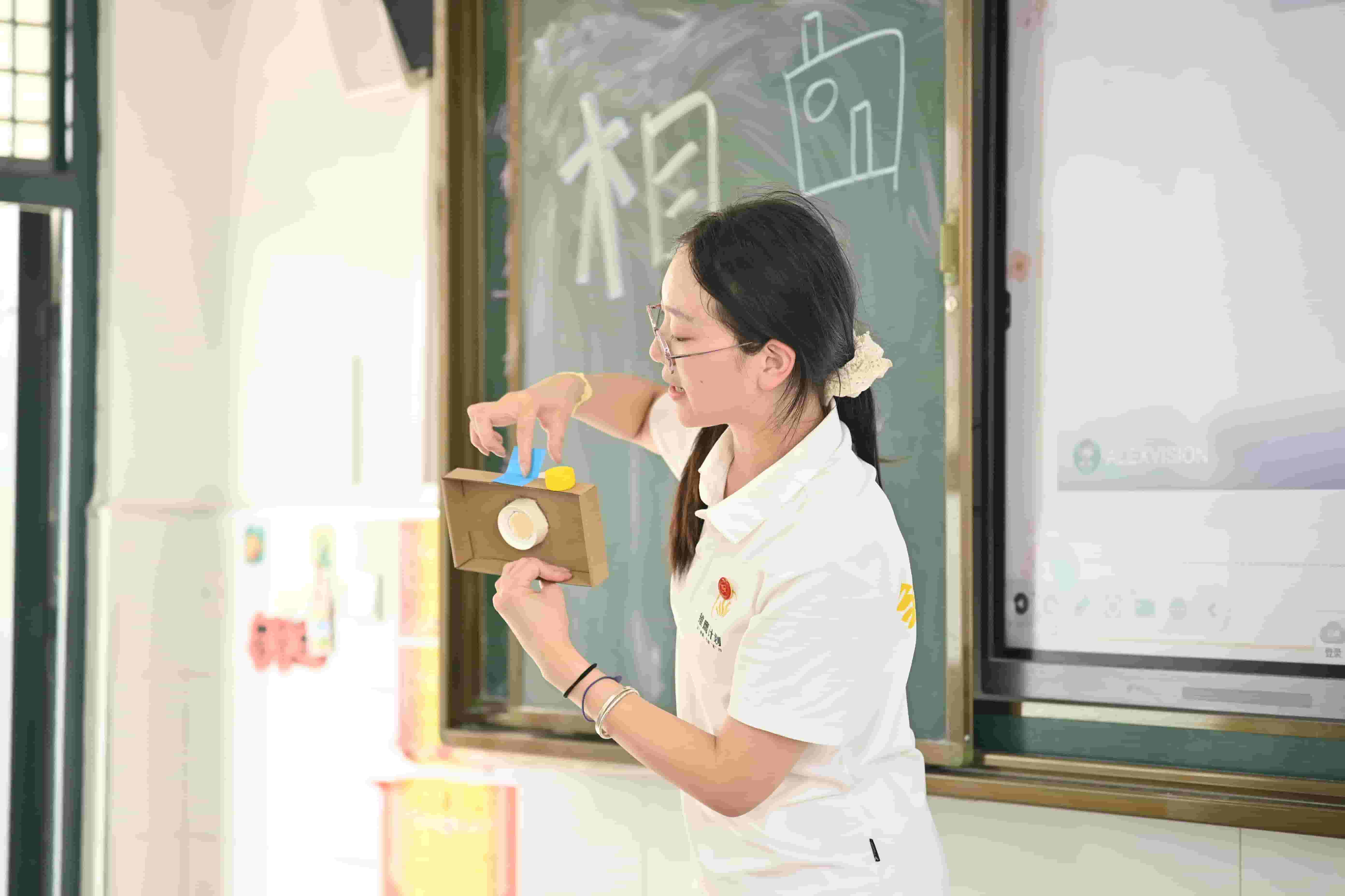 指尖繪夢(mèng)，協(xié)作筑光——“雛鷹計(jì)劃”第七日活動(dòng)溫情上演