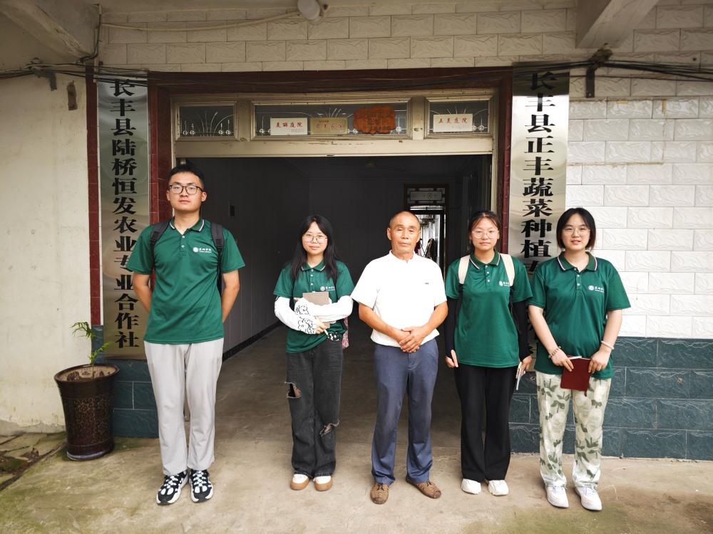 專訪陸橋社區(qū)蘿卜協(xié)會(huì)，揭秘獨(dú)特種植技術(shù)與發(fā)展歷程——巢湖學(xué)院工商管理學(xué)院“心之源·鄉(xiāng)村情”赴左店鎮(zhèn)村史挖掘?qū)嵺`調(diào)研團(tuán)開展人物專訪—蔣玉祥、蔣傳云