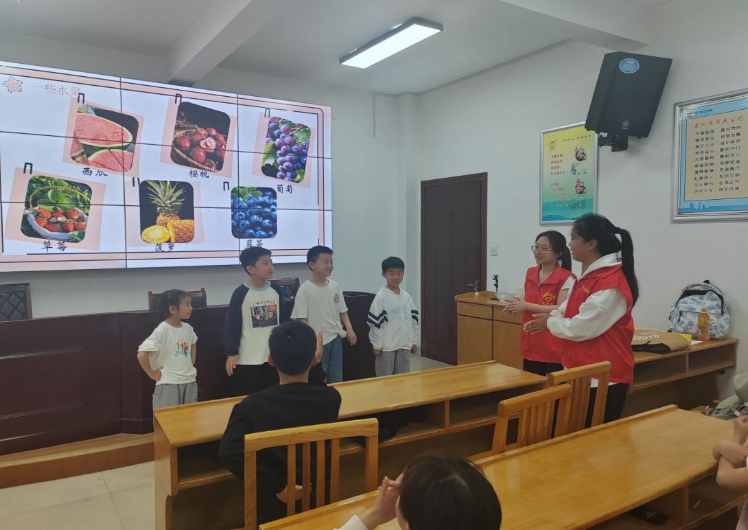 點(diǎn)燃社區(qū)教育的火花：紅心研墨志愿教學(xué)服務(wù)團(tuán)隊(duì)暑假社會(huì)實(shí)踐第一期活動(dòng)取得圓滿成功