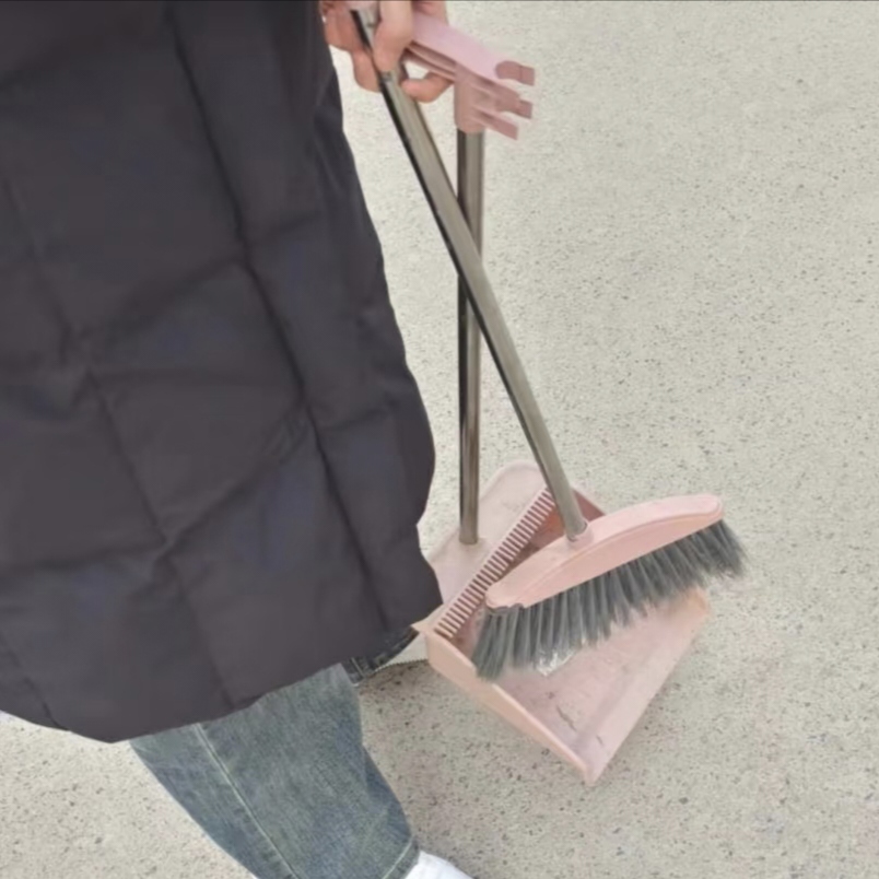 青春之光閃耀家鄉(xiāng)--社區(qū)清掃活動(dòng)紀(jì)實(shí)