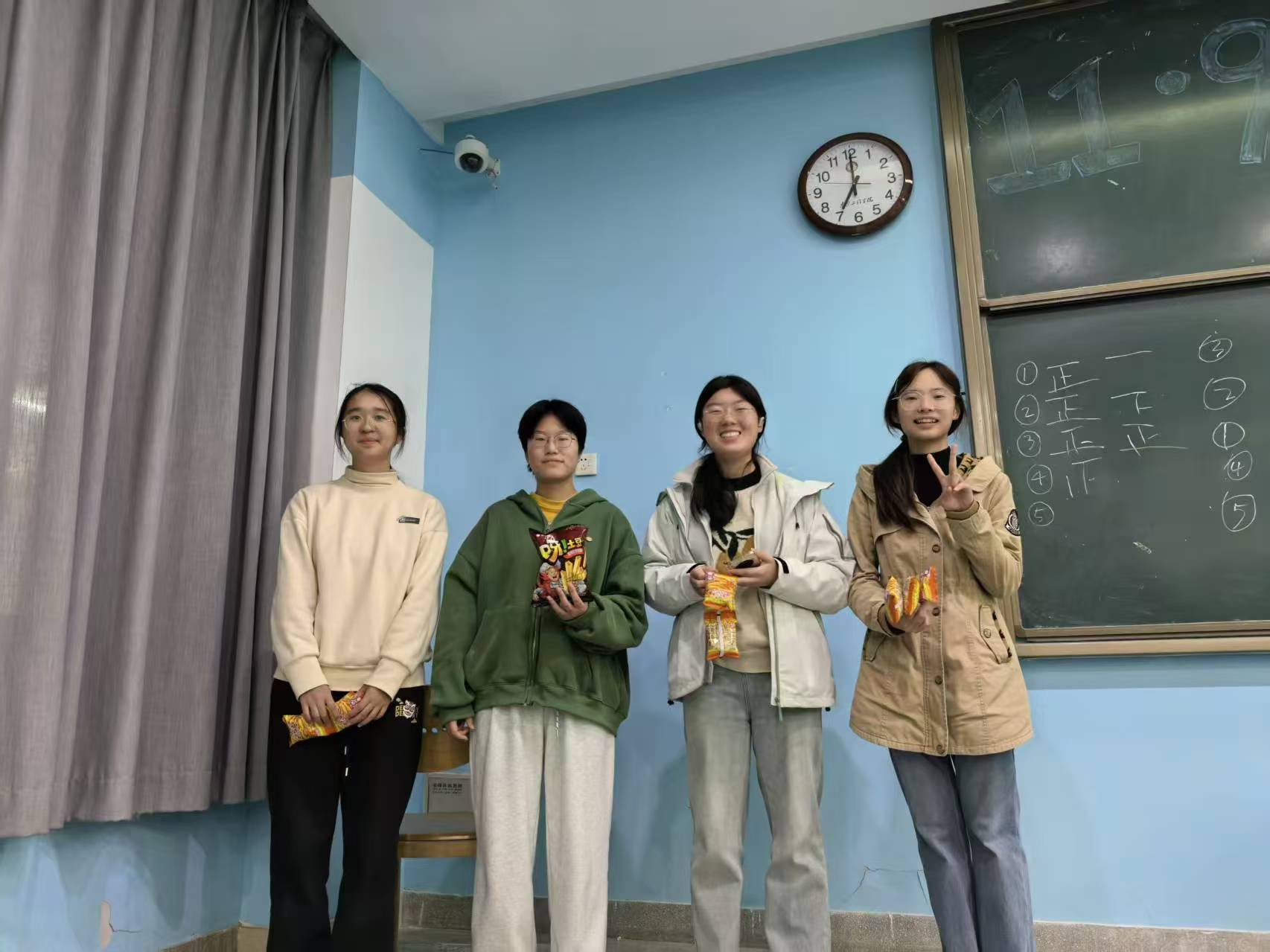 消防“玩”出新花樣！物流251班團(tuán)日活動(dòng)解鎖安全成長(zhǎng)新體驗(yàn)