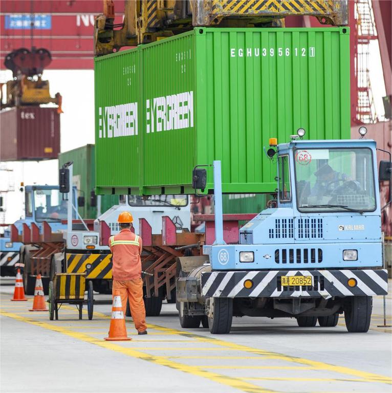 寧波大學(xué)“甬航先鋒”社會(huì)實(shí)踐團(tuán)隊(duì)赴寧波邊檢站梅山邊檢機(jī)關(guān)實(shí)踐學(xué)習(xí)