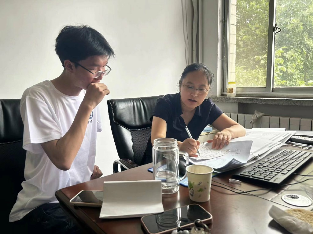 油然新思實(shí)踐隊(duì)｜從新疆到西安，從西安到勝利，讓實(shí)踐之花綻放在祖國(guó)各地的油田一線（總稿）