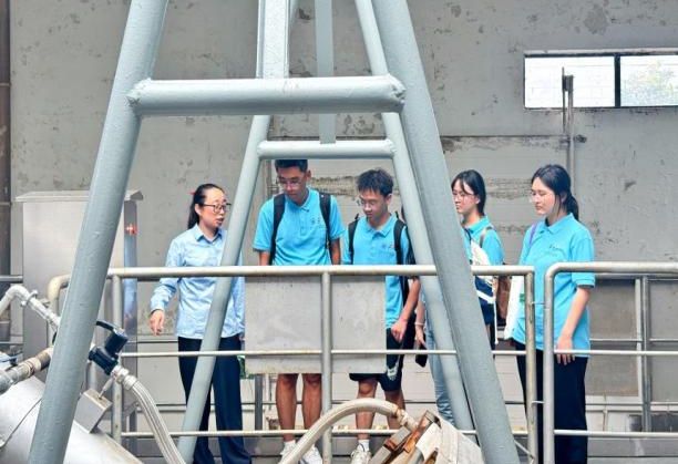 青春護(hù)水赴黔行，科普播綠譜新聲 　　——河海大學(xué)六盤水愛綠護(hù)水環(huán)保科普調(diào)研小分隊低碳科普與生態(tài)實踐 　　